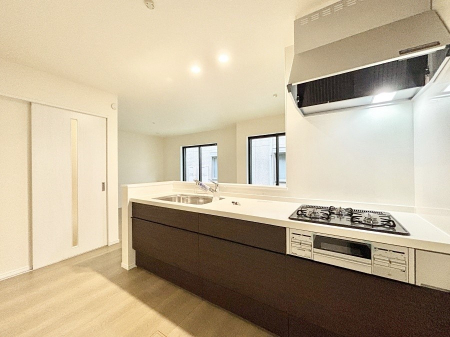 �L�b�`���@�J�E���^�[�z���Ɋy����������ׂ�B�����̂������������Ɣ��������Ȃ肻���ł��ˁB