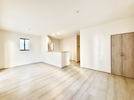 ���r���O�@18.93���̂k�c�j�͉Ƒ��݂�Ȃ̉��K��ԁI�Ƒ��̂Ȃ������������厖�ȃX�y�[�X�ł��B 