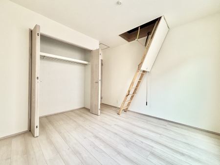 �q�������@�q�������ɂ��������߂Ȏ��[�X�y�[�X�����Ղ�̋���