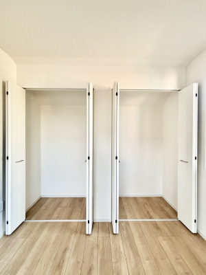 ���[�@�m���̃N���[�[�b�g�B���s��������̂Ō���̈ߗނ�����������܂�܂��B