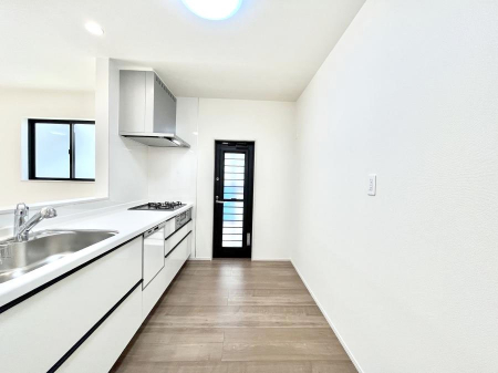 �L�b�`���@��Ƃ肠��L�b�`���ł͂��Ƒ��Ɗy�������������ł��܂��B