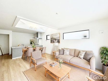 ���r���O�@�������������͋C�̂k�c�j�͉Ƒ��݂�Ȃ̉��K��ԁ��Ƌ��CG�ł�