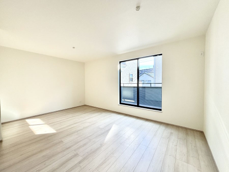 ���r���O�@�傫�ȑ����炽���Ղ�̗z���ƕ����������郊�r���O