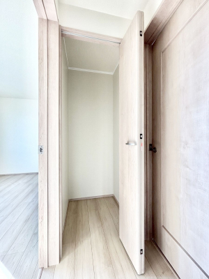 ���̑����ρ@�L�����[�B�|�������G�߂̏��������[���邱�Ƃ��ł��܂��B