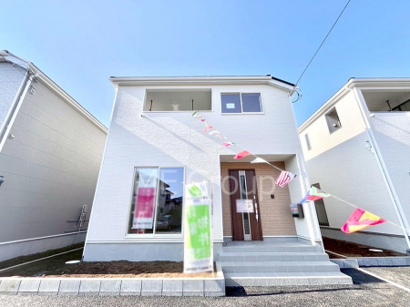 ���n�O�ώʐ^�@�������ꂽ�O�ρA�㎿�ȏZ��Ԃ��L���鎺���͉i�����S���ĉ߂�����Z���ł��B 