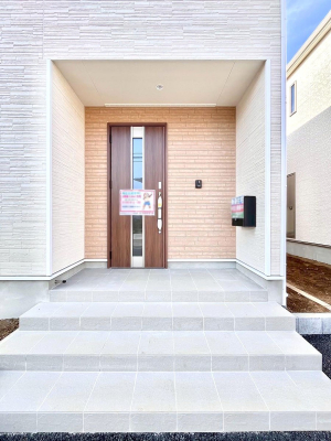 ���ց@��؂ȉƑ��A���q���o�}���錺�ցB