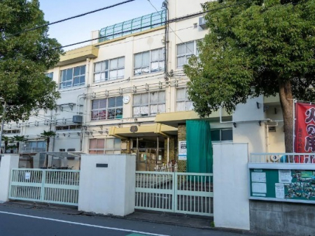 ���ӊ��@���w�Z 500m �����旧���쏬�w�Z