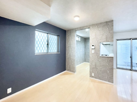 ���̑����ρ@�Ƒ��̏Ί炪���R�Ɛ��܂�Ă���A����ȕ��͋C�̃_�C�j���O�Ɏd�オ���Ă��܂��B