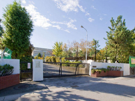 ���ӊ��@���w�Z 1600m �t�����s��������w�Z