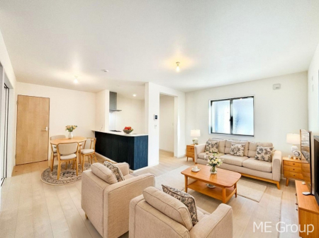 ���r���O�@���Ƒ��̓��₩�Șb�����ŕ�܂�閾�邢���r���O  ���Ƌ��CG�ł�