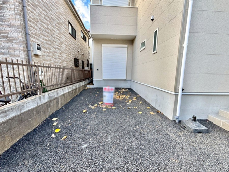 �@�����Ɍ������Ȃ����ԃX�y�[�X�B