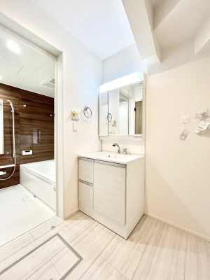 ���̑��@�������̂�����K��Ԃł��B�����̐g�x�x���C�����ǂ����g�������܂��B 