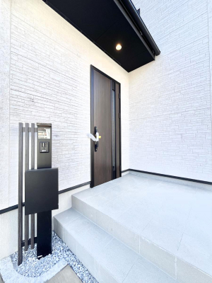 ���ց@��؂ȉƑ��A���q���o�}���錺�ցB  