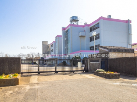 ���ӊ��@���w�Z 2100m ���R�s�����[�䒆�w�Z