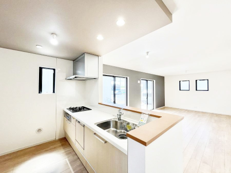 �L�b�`���@���������Ȃ��炲�Ƒ��Ƃ̉�b���y���߂�ΖʃJ�E���^�[�L�b�`��