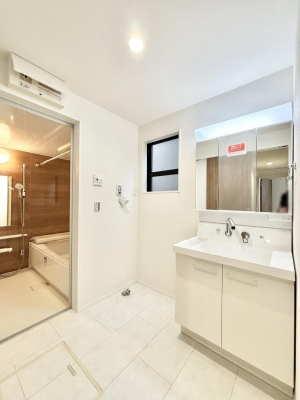 ʑEʏ@Ă̂ŎC̑ꏊłCłKłB