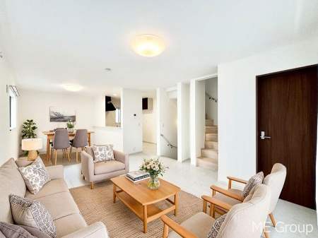 ���r���O�@�������������͋C�̂k�c�j�͉Ƒ��݂�Ȃ̉��K��ԁ��Ƌ��CG�ł�