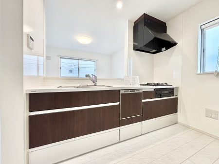 �L�b�`���@���������Ȃ��炲�Ƒ��Ƃ̉�b���y���߂�ΖʃJ�E���^�[�L�b�`��