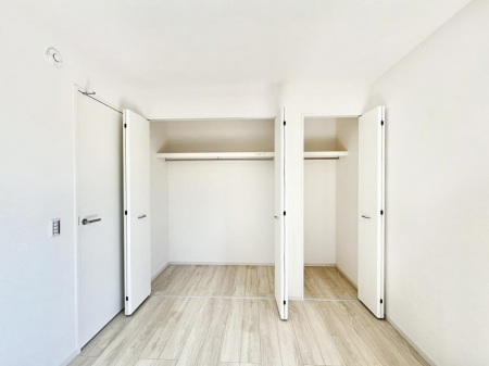 ���[�@�����Ղ�̎��[�X�y�[�X�ŉ��K�ɕ�点���� 