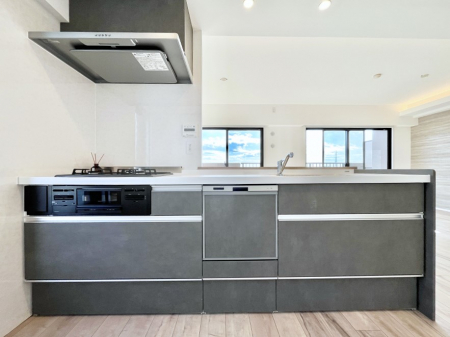 �L�b�`���@�������������I�ɁA�y�����I�V�X�e���L�b�`��