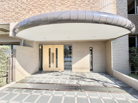 �G���g�����X�@�������������͋C�̃G���g�����X