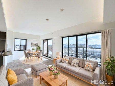 ���r���O�@�������������͋C�̂k�c�j�͉Ƒ��݂�Ȃ̉��K��ԁ@���Ƌ��CG�ł�