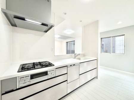 �L�b�`���@���������Ȃ���ł����Ƒ��Ƃ̉�b���y���߂�ΖʃL�b�`��