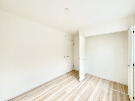 �Q���@�g���₷���`�Ńx�b�g��Ƌ�̒u�����ɂ����邱�Ƃ�����܂���B   