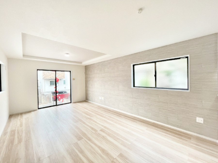 ���r���O�@�Ƒ��c���̎��Ԃ����������Ȃ��났�̃��r���O�_�C�j���O�B   