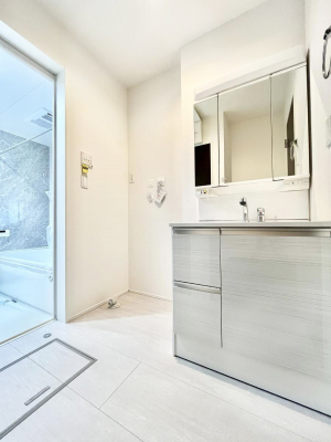 ���ʑ�E���ʏ��@�������̂�����K��Ԃł��B�����̐g�x�x���C�����ǂ����g�������܂��B 