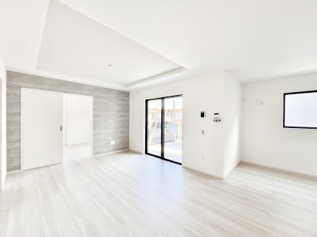 ���r���O�@�傫�ȑ����炽���Ղ�̗z���ƕ����������郊�r���O