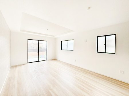 ���r���O�@�܏�V�䂪���r���O�ɊJ�������v���X�I�Ƒ��݂�Ȃ�������芰���܂��B