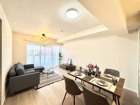 ���r���O�@���Ƒ��̓��₩�Șb�����ŕ�܂�閾�邢���r���O  