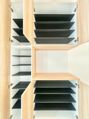 ���̑����ρ@�����Ղ���[�ł���V���[�Y�{�b�N�X�ŉƑ��S���̌C���A���ւ�������B  