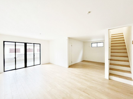 ���̑����ρ@�Ƒ������R�ƏW�܂�e���̃X�y�[�X�ɂȂ肻��