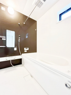 �����@����̔�������Ă���閾�邢�������̂���o�X���[��