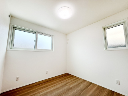 �Q���@�g���₷���`�Ńx�b�g��Ƌ�̒u�����ɂ����邱�Ƃ�����܂���B   