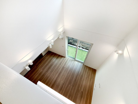 ���̑����ρ@�������ŊJ���������o����郊�r���O�̐�����