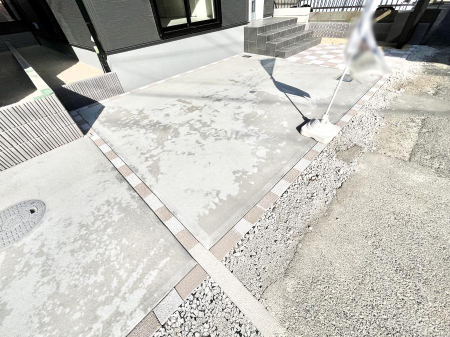 �@�����Ɍ������Ȃ����ԃX�y�[�X�B