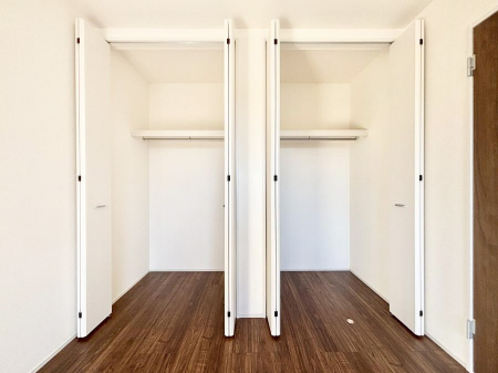 ���[�@�m���̃N���[�[�b�g�B���s��������̂Ō���̈ߗނ�����������܂�܂��B