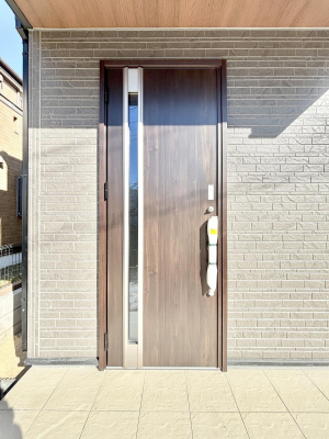 ���ց@��؂ȉƑ��A���q���o�}���錺�ցB