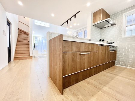 �L�b�`���@���������Ȃ��炲�Ƒ��Ƃ̉�b���y���߂�ΖʃJ�E���^�[�L�b�`���@