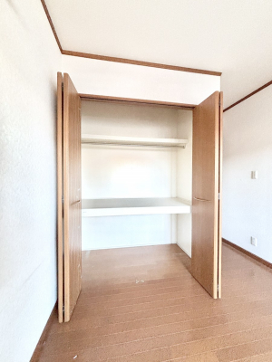 ���[�@�m���̃N���[�[�b�g�B���s��������̂Ō���̈ߗނ�����������܂�܂��B