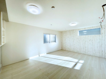 ���̑����ρ@�Ƒ������R�ƏW�܂�e���̃X�y�[�X�ɂȂ肻��