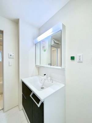 ���̑��@�������̂�����K��Ԃł��B�����̐g�x�x���C�����ǂ����g�������܂��B 