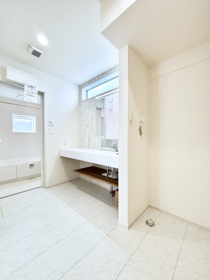 ���̑��@�_�炩�Ȓ��̌����������鑋���������ʎ�