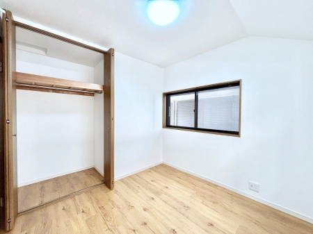 �q�������@�q�������ɂ��������߂Ȏ��[�X�y�[�X�����Ղ�̋���