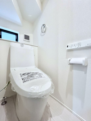 �g�C���@�g�C����1�K��2�K���ꂼ��ɔz�u����Ă��ĂƂĂ��֗��ł��B 