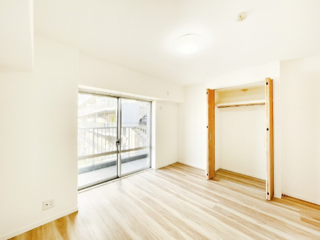 ���̑����ρ@�o���R�j�[���J�������v���X���Ă����m��