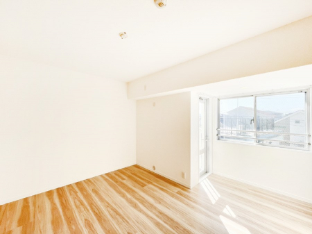 �Q���@�g���₷���`�Ńx�b�g��Ƌ�̒u�����ɂ����邱�Ƃ�����܂���B   